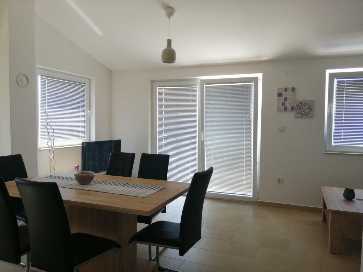 Kuca Za Odmor Postonjski Maslenica Bagian luar foto